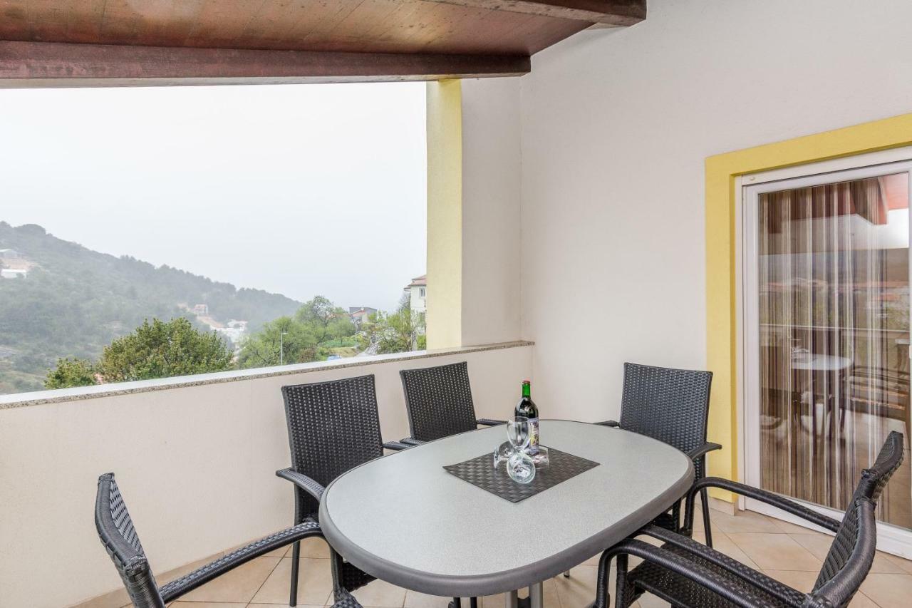 Apartment Natalie Sea View With 3 Bedrooms And Everything Is Air-Conditioned Sali Exterior foto